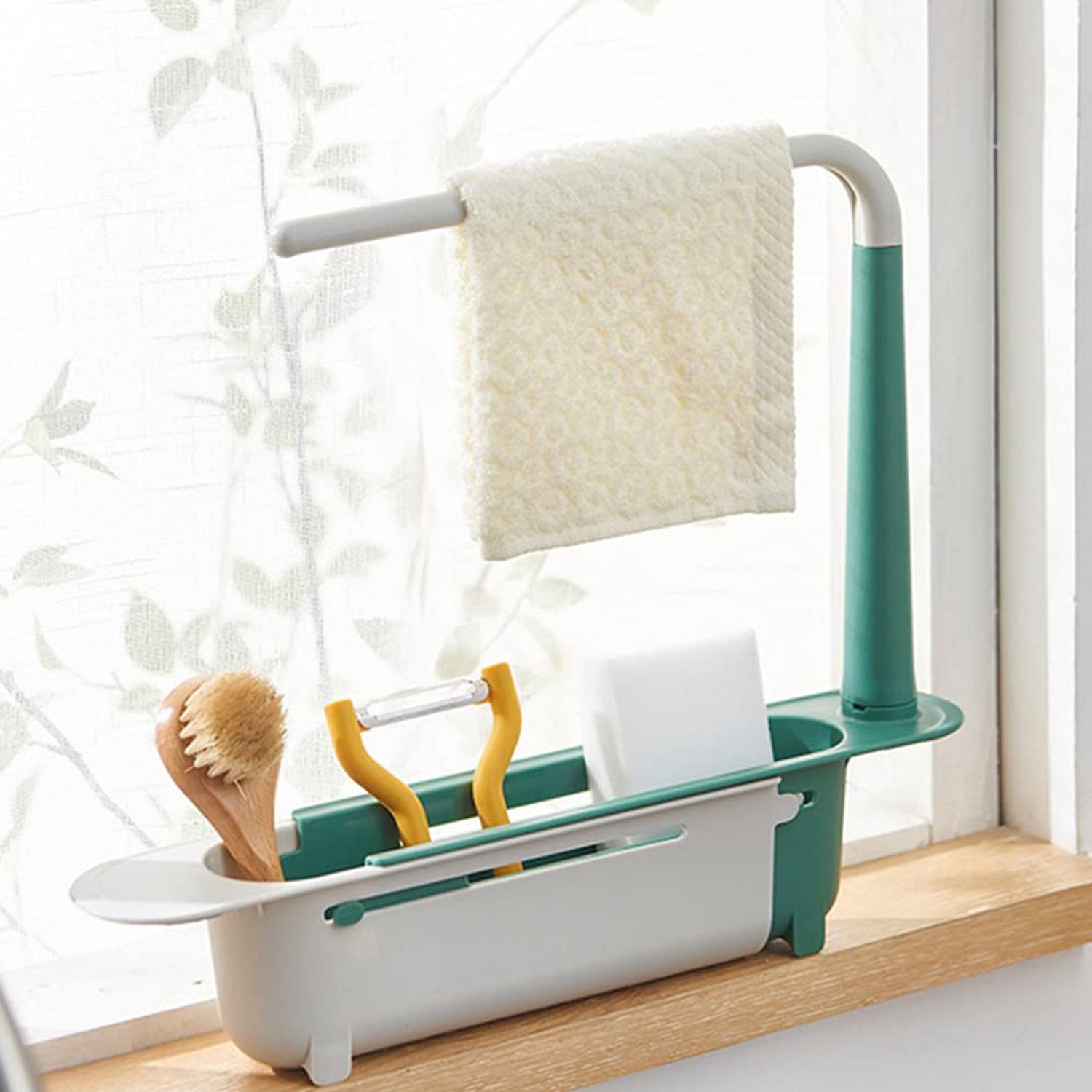 Expandable basket for drying kitchen utensils Expandable basket for drying kitchen utensils